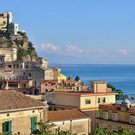 Il Capriccio Di Maria Vietri sul Mare